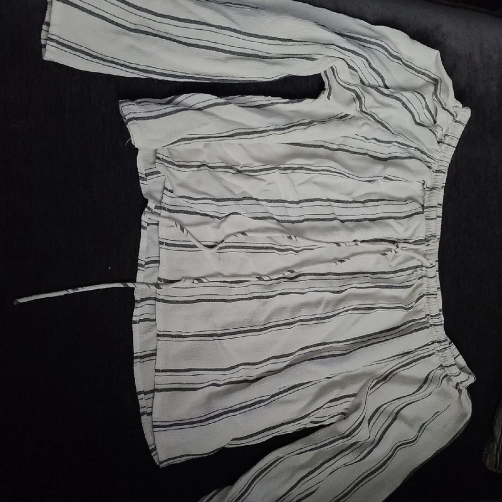 Billabong off shoulder blouse